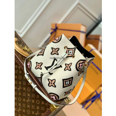 LOUIS VUITTON-M45822 루이비통 크렘 모노그램 네오노에 MM