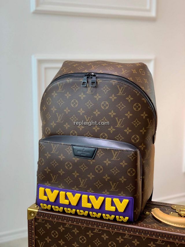 LOUIS VUITTON-M57965 루이비통 모노그램 LV 러버 시그니처 디스커버리 백