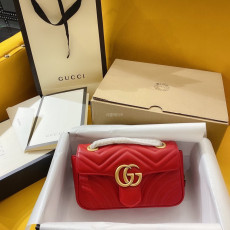 GUCCI-446744 6433 구찌 GG Marmont 미니 소프트 스트럭처드 체인 숄더백 레드