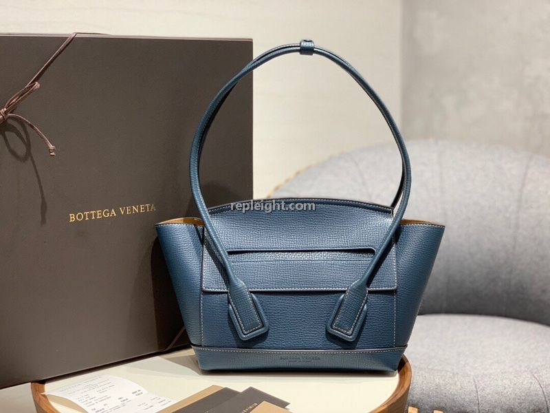 BOTTEGA VENETA-580725 보테가 베네타 라군블루 Arco 아르코 33 탑 핸들백