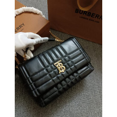 BURBERRY-80490501 버버리 블랙 스몰 퀼팅 램스킨 롤라 사첼