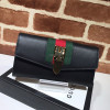 GUCCI-476084 구찌 Gucci Sylvie 가죽 장지갑 블랙