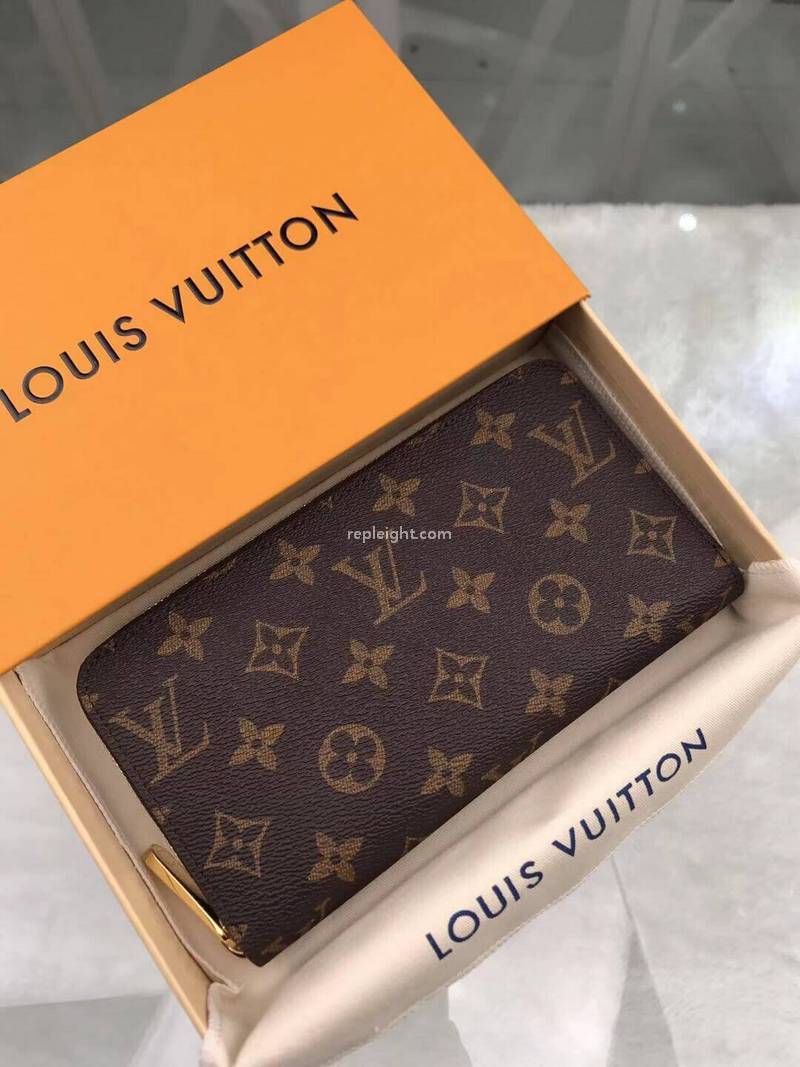 LOUIS VUITTON-M42616 루이비통 모노그램 지피 월릿