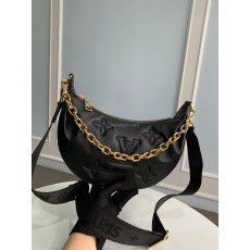 LOUIS VUITTON-M59799 루이비통 블랙 모노그램 퀄팅 오버 더 문