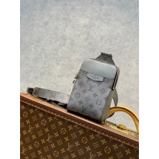 LOUIS VUITTON-M30833 루이비통 모노그램 타이가라마 톤온톤 아웃도어 슬링백