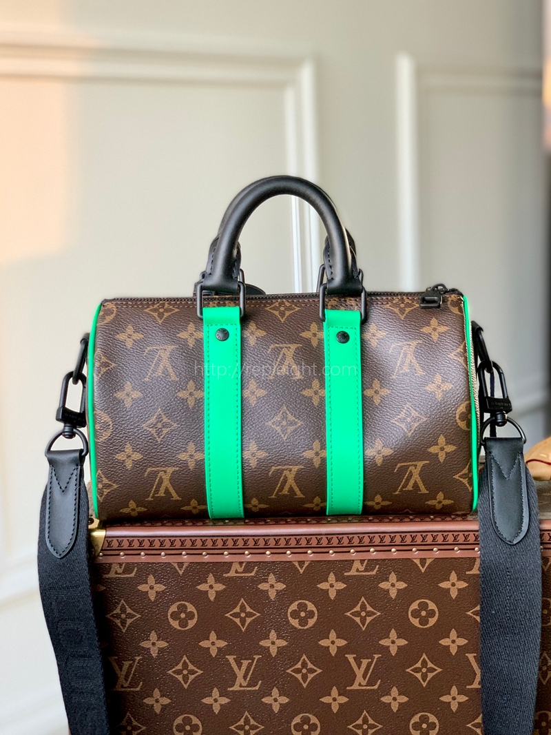 LOUIS VUITTON-M46249 루이비통 모노그램 마카사르 키폴 반둘리에 25