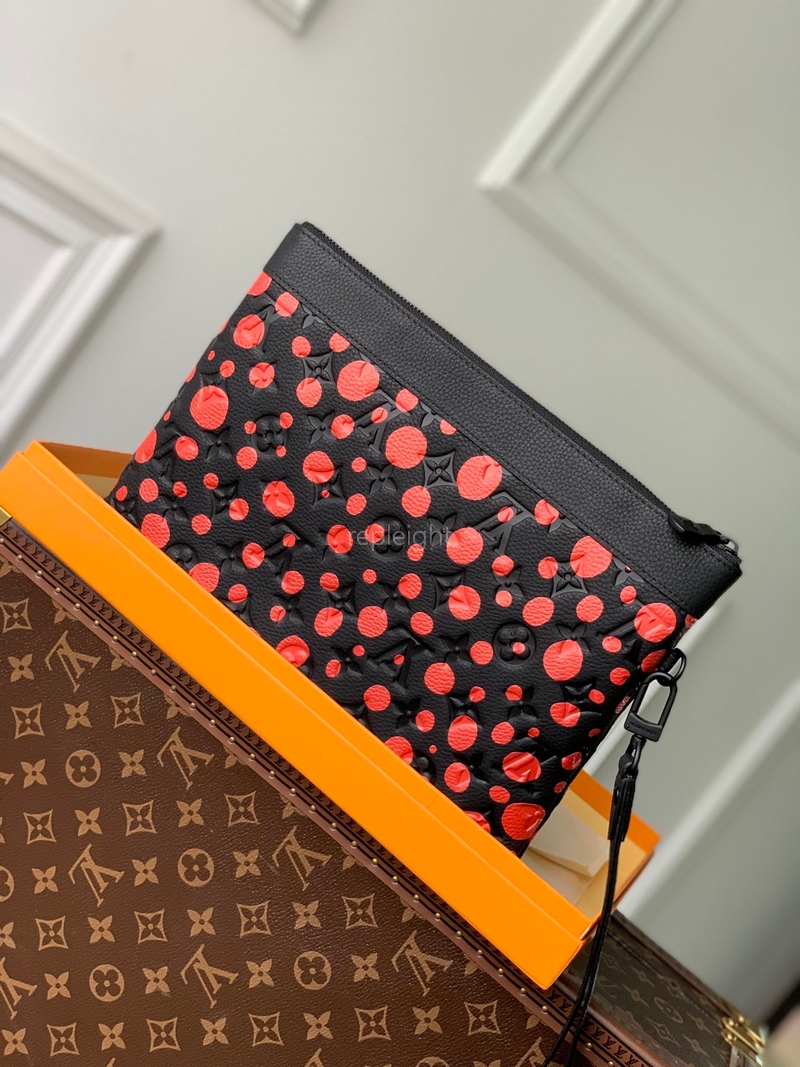 LOUIS VUITTON-M82019 LV X YK 포쉐트 투 고