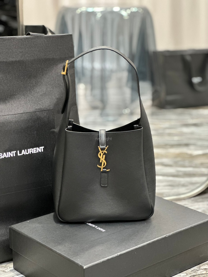 YSL-713938AAAUQ1000 LE 5 À 7 스몰 호보백