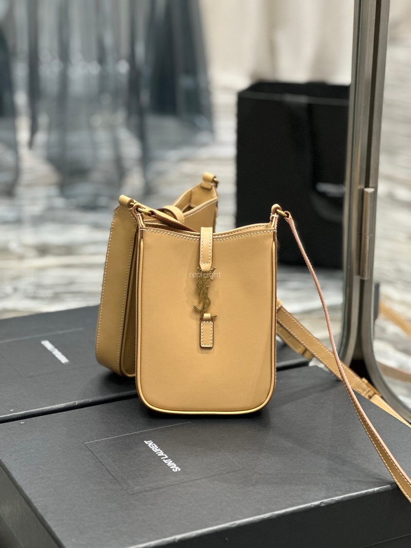 YSL-Saint Laurent 735214BWR6W2725 베지터블 태닝 가죽  LE 5 À 7 미니 버티컬 백