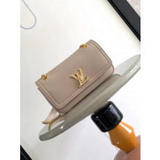 LOUIS VUITTON-M22304 락미 체인 백 이스트 웨스트